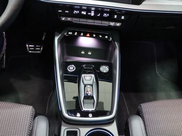 Fahrzeugverkauf 23 Audi A3 Sportback 35 TFSI S line Matrix Sonos Pano