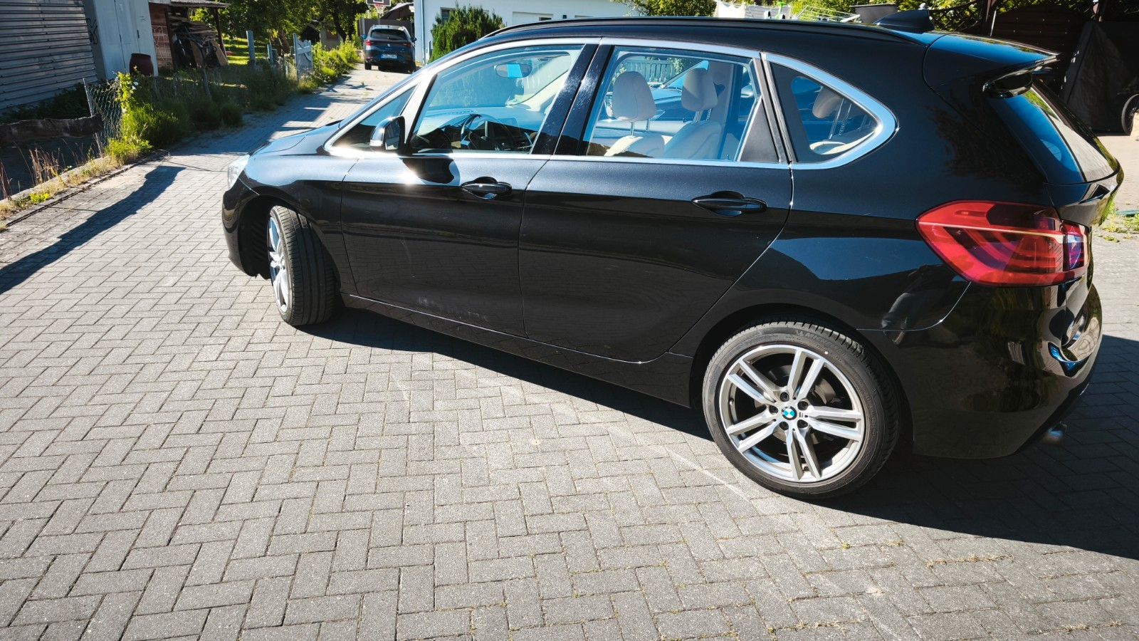 BMW 225 Active Tourer 225i xDrive Luxury Line A ...