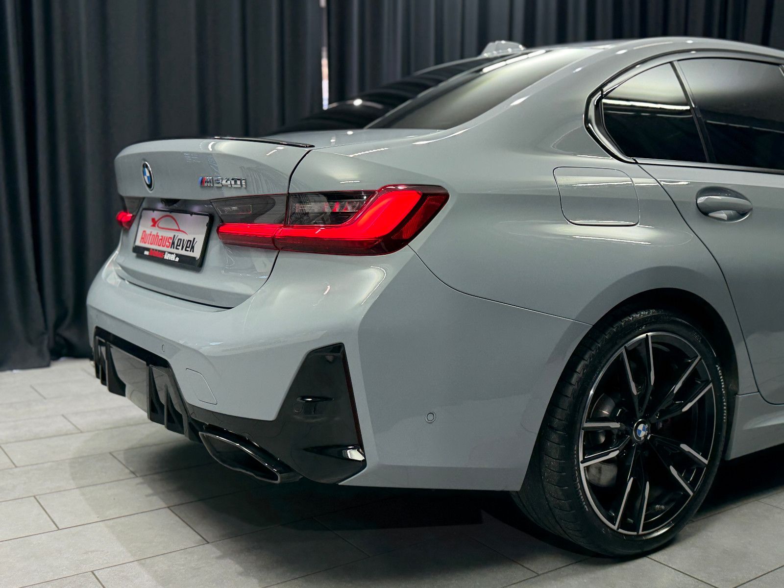 Fahrzeugabbildung BMW M340 i xDrive Limo|M-Sitze|360°|H&K|HuD|VOLL