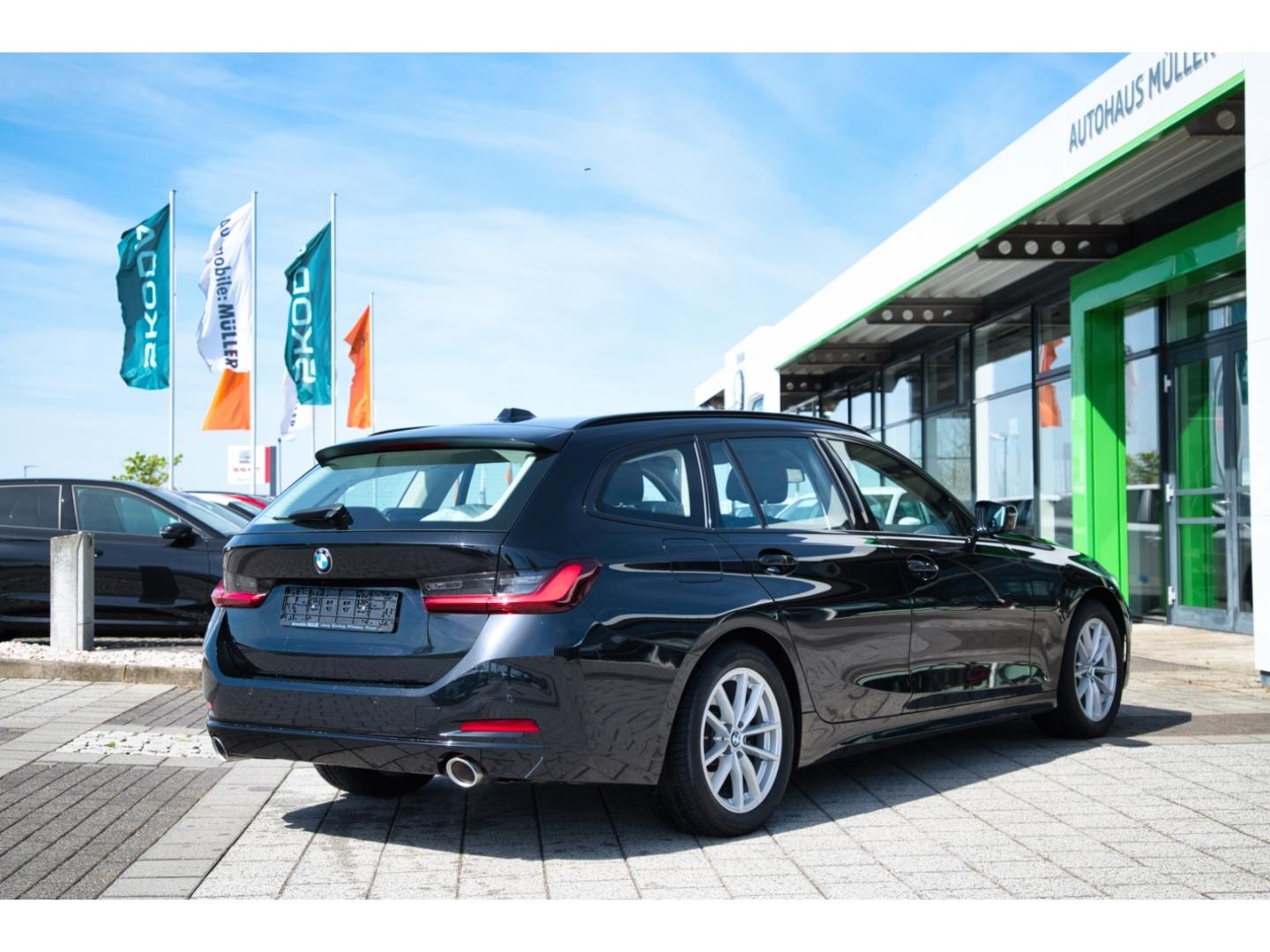 BMW 318 d Touring Navi LED SHz Apple CP BMW Live