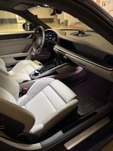 Porsche 992 Turbo Coupé Turbo - blaue Porsche 992