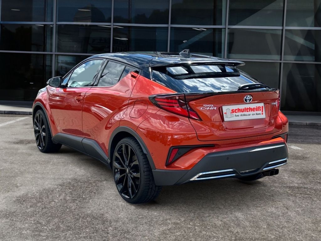 Fahrzeugabbildung Toyota C-HR 2.0 Hybrid Orange Edition