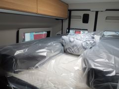 Adria Twin 640 SGX 60 Y Edition, Automatik