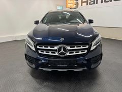 MERCEDES-BENZ GLA 250 4M*AMG LINE*PANO*LED*NAVI*KAMERA*19 ZOLL MERCEDES-BENZ GLA 250 4M*AMG LINE*PANO*LED*NAVI*KAMERA*19 ZOLL