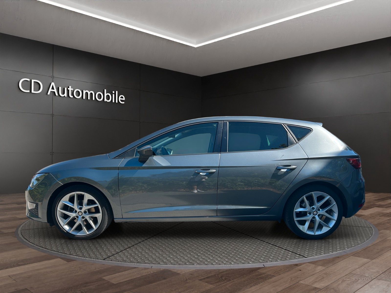 Fahrzeugabbildung SEAT Leon FR/TÜV & Service Neu