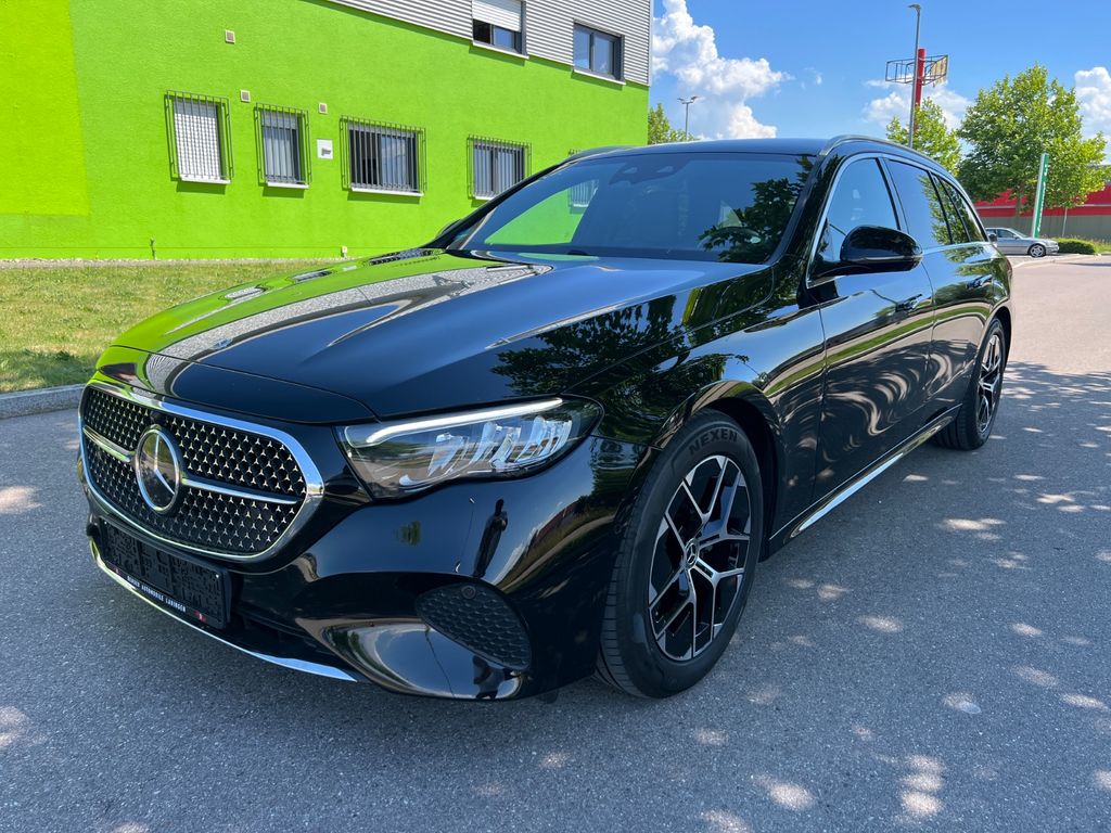 Image of Mercedes-Benz E 220