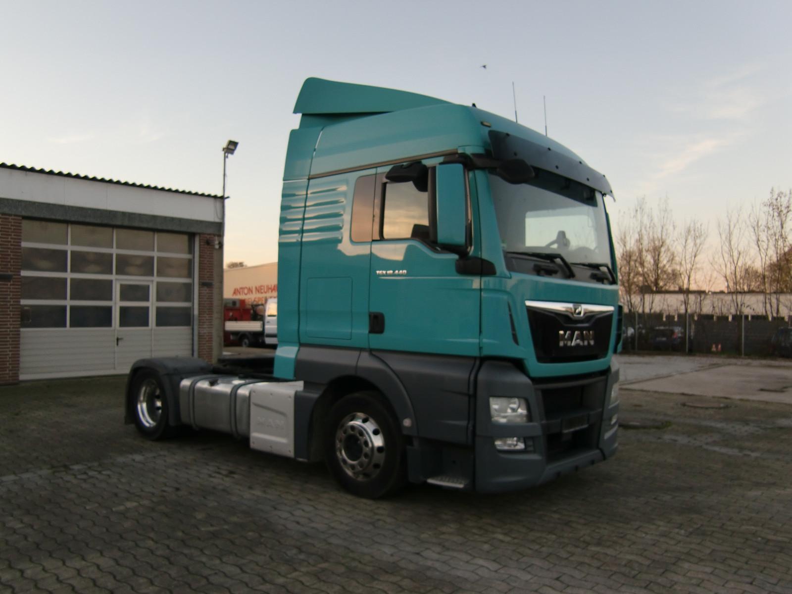 MAN TGX 18.440 Low Liner / Euro 6 / Retarder