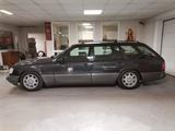 Mercedes-Benz 220 - Mercedes-Benz 220 aus 1994