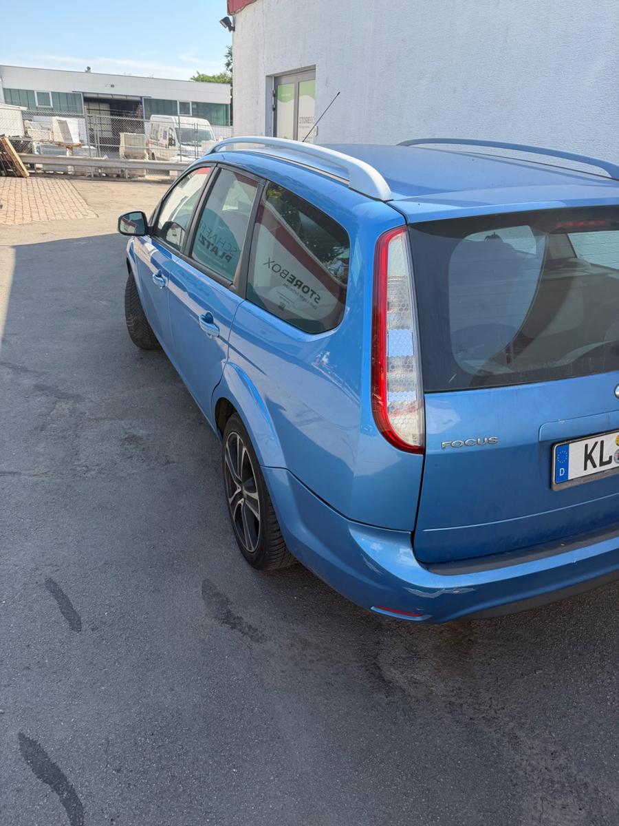 Ford Focus 2010 — photo 6