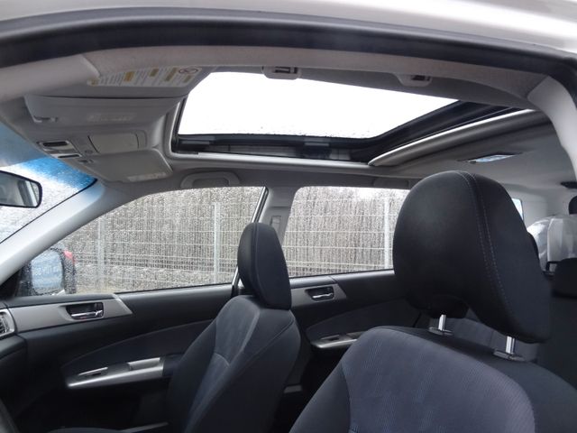 Fahrzeugabbildung Subaru Forester Comfort/4x4/Pano/AHK/Xenon/PDC/2.Hd/