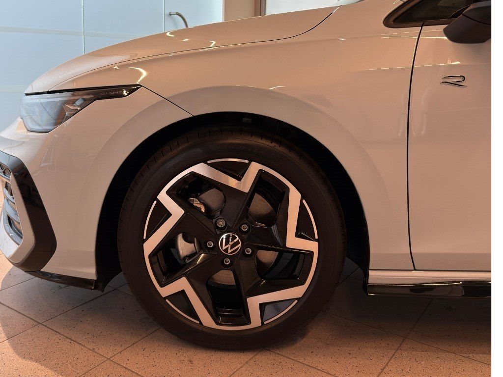 Volkswagen Golf VIII 1.5 eTSI R-Line LED-Matrix Navi R.-K foto 5
