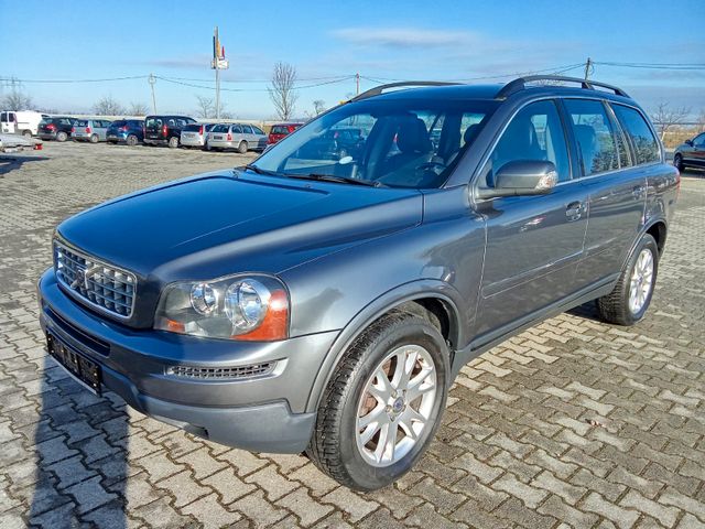 Volvo XC 90 2,4 D5 Momentum 7-Sitzer 4x4