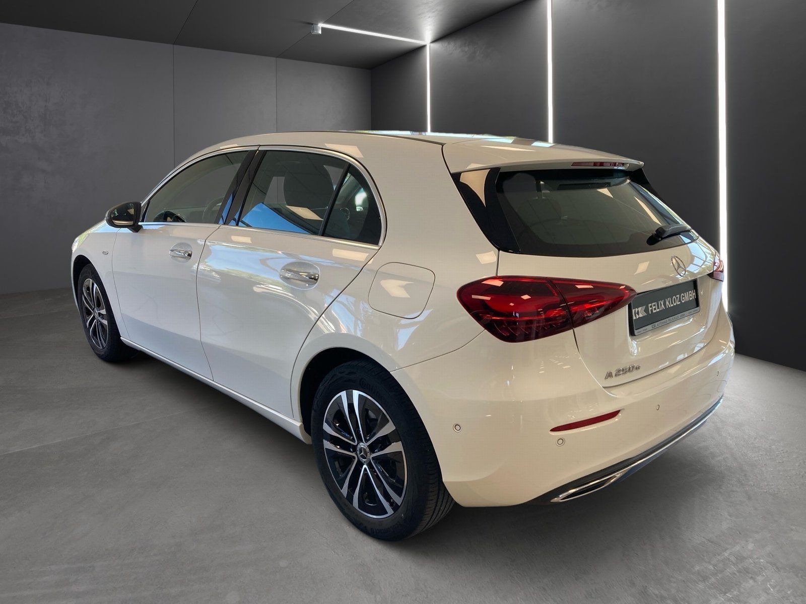 Fahrzeugabbildung Mercedes-Benz A 250 e Progressive*AHK*11kW*LED*Kamera*CarPlay*