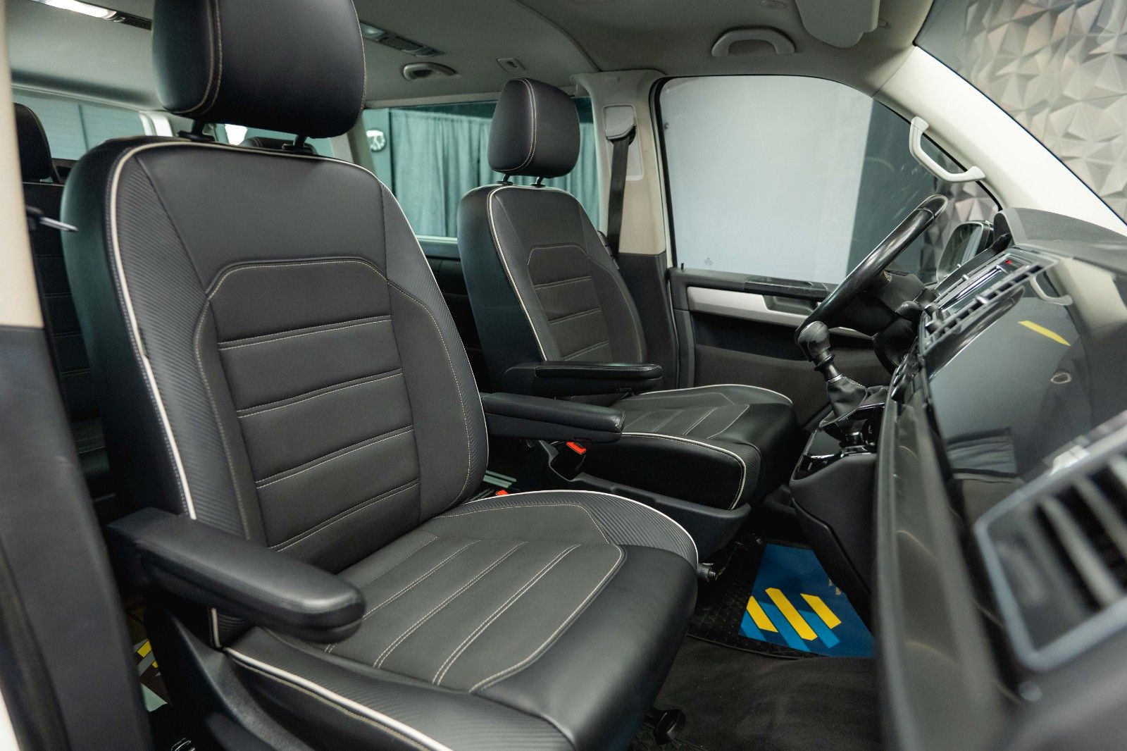 Fahrzeugabbildung Volkswagen T6 Multivan Edition 30 4Motion Sport *LED*Kamera