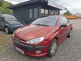 Peugeot 206 Cabriolet CC Platinum*Klima*S-Heft gepf.*1Ha - gebrauchte Peugeot 206 aus dem Jahr 2001