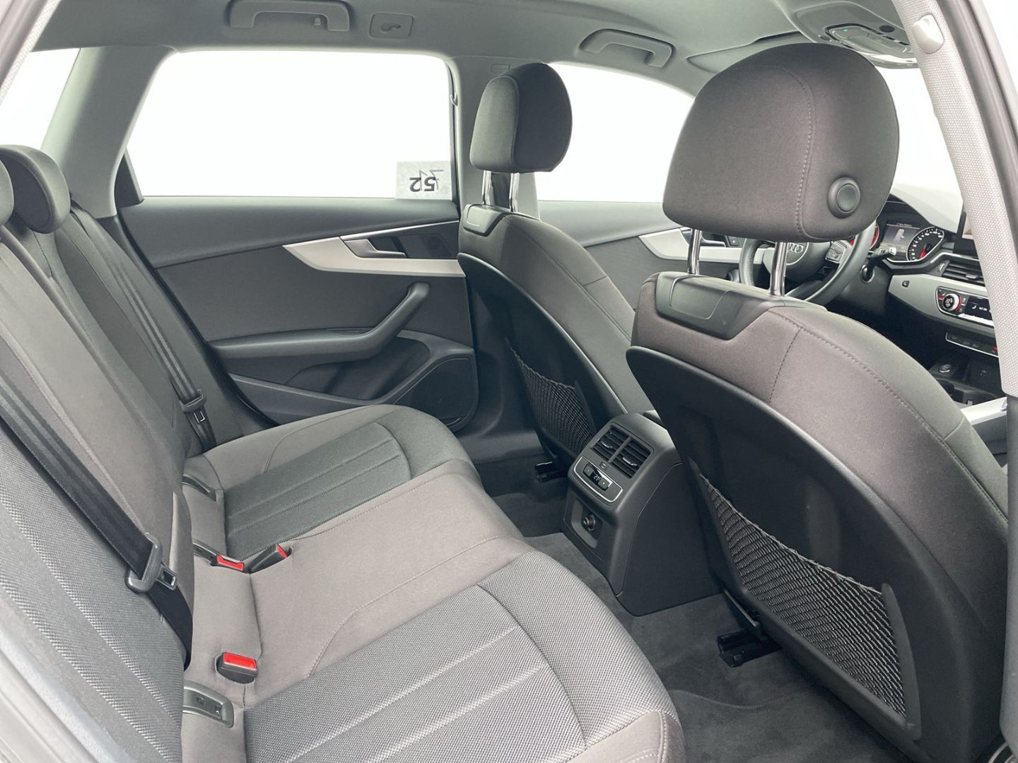 A4 Avant 40 2.0 TFSI S tronic AHK/Kamera/App-Con