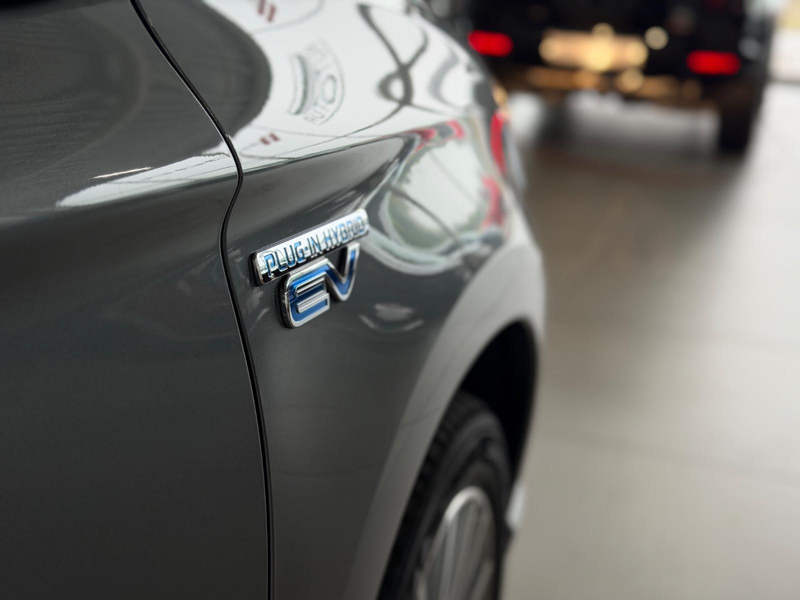 Mitsubishi 2.4 Plug-in Hybrid Outlander Diamant Spirit AHK