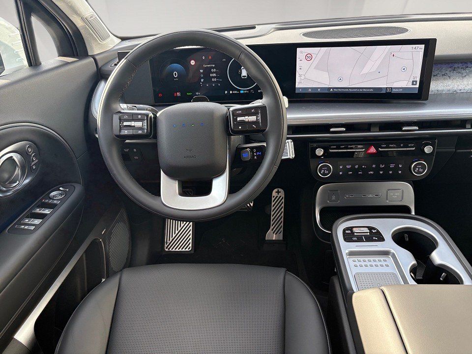 Fahrzeugabbildung Hyundai IONIQ 9 6-Sitzer 110kWh 307PS AWD UNIQ Pano, Swi