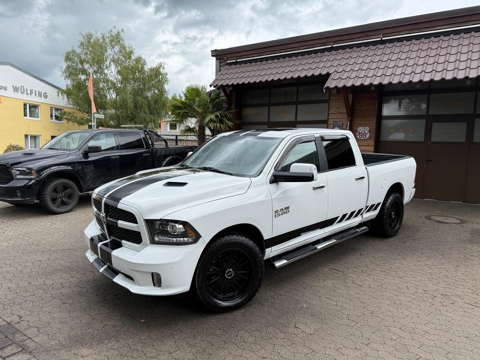 Dodge LARAMIE*LONGBED*5.7 V8*4X4*AHK*NAVI*LACHANTI*PDC