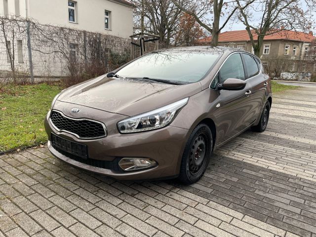 Kia ANDERE Ceed FIFA World Cup Edition