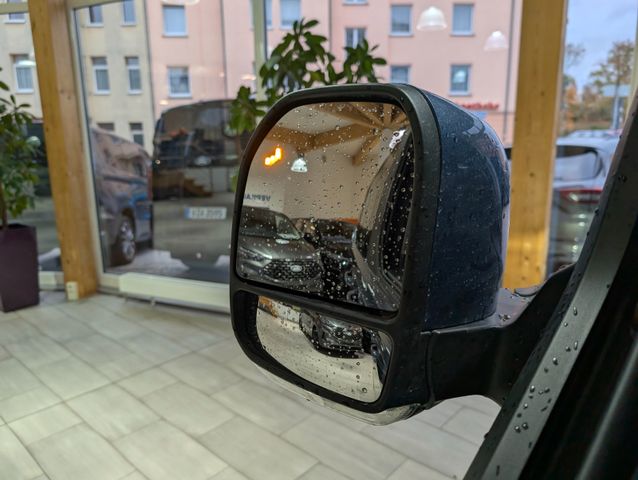 Ford Tourneo Custom 2.0 EcoBlue L1 Titanium