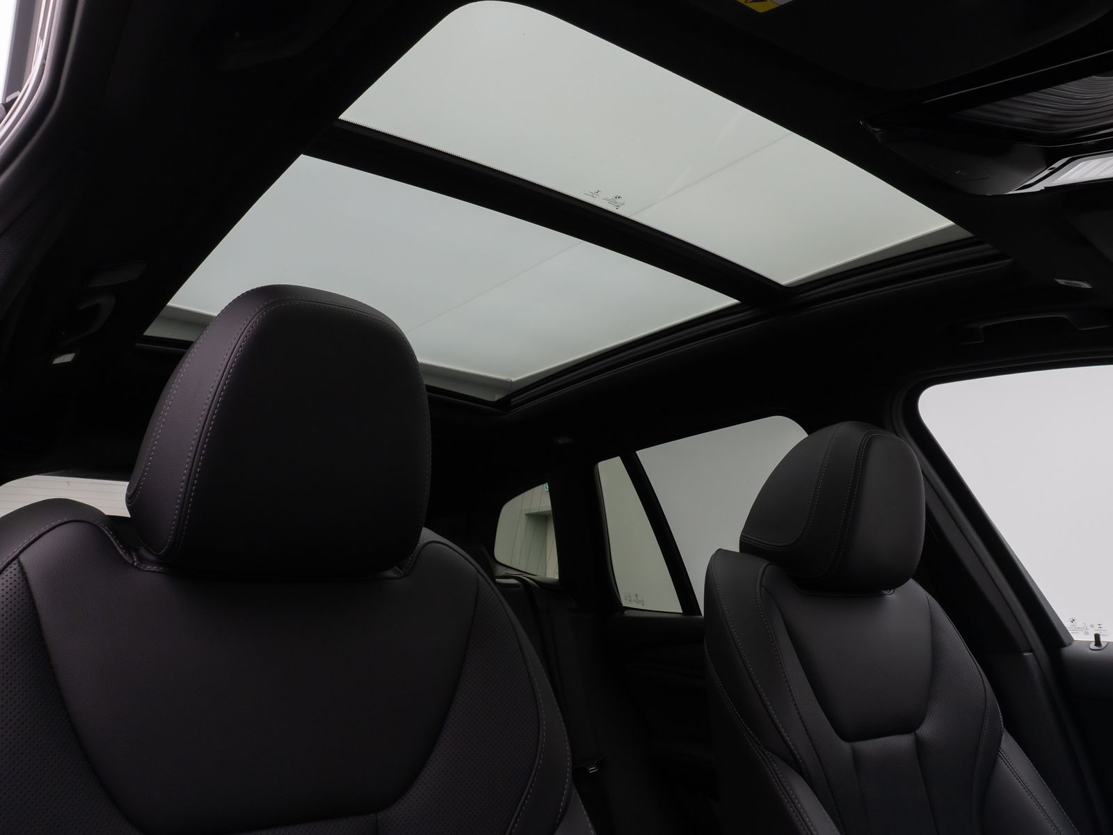 Fahrzeugabbildung BMW X3 xD30e Panorama Laser 360°HUD DAB HiFi Sport