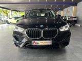 BMW X1 sDrive 20 i Sport Line /MEMORY / 19Zoll/ 1.HA - BMW X1: Schwarz