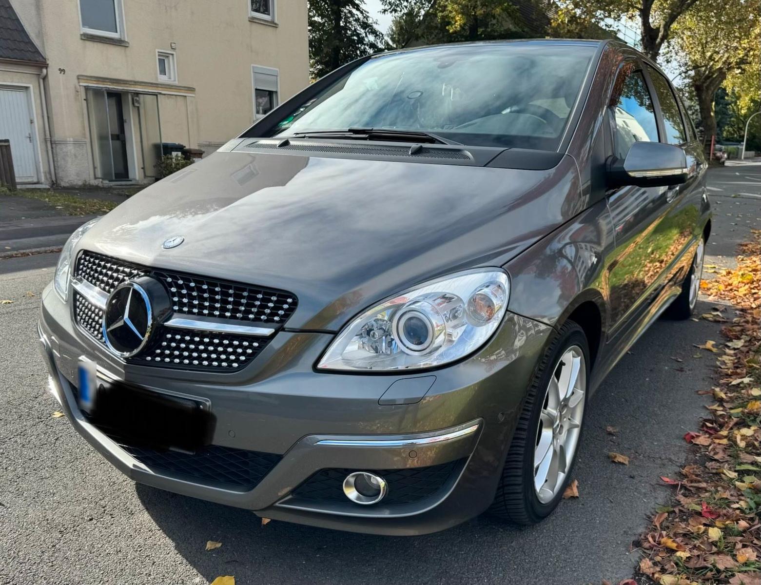 Mercedes-Benz B 200