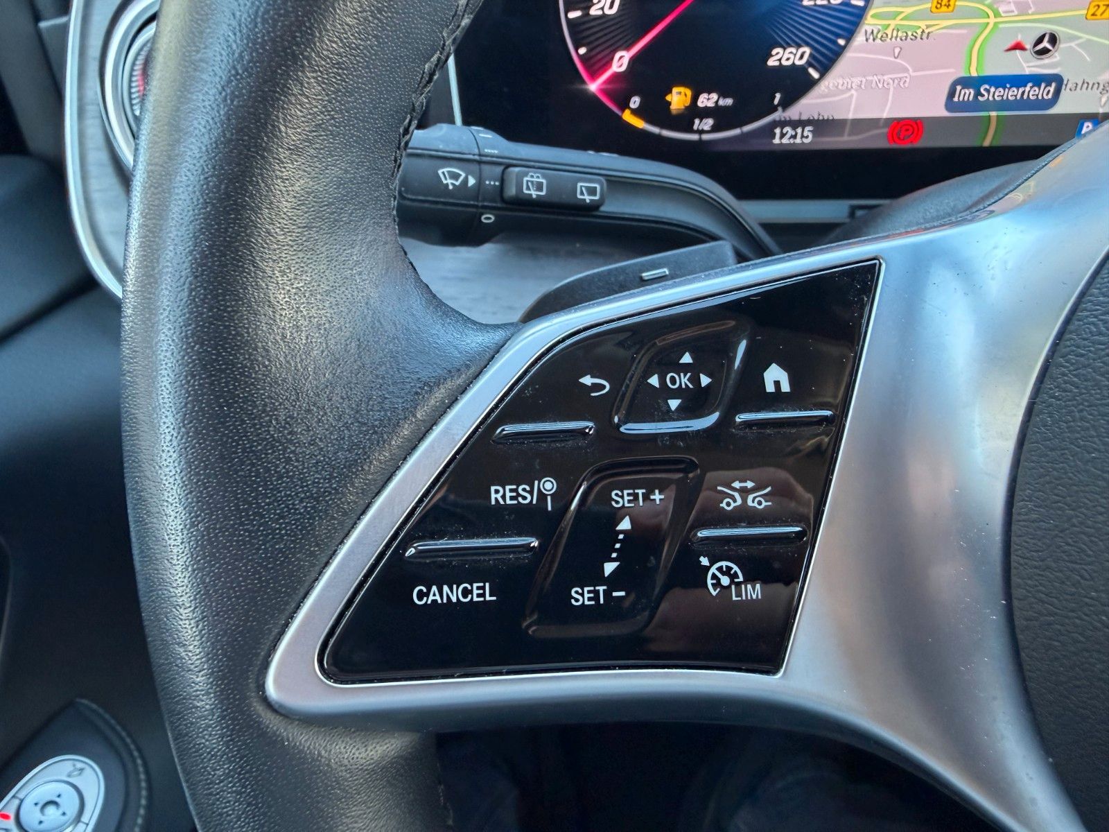 Fahrzeugabbildung Mercedes-Benz V 300 d AVA Extral DISTRONIC Standheiz el Türen
