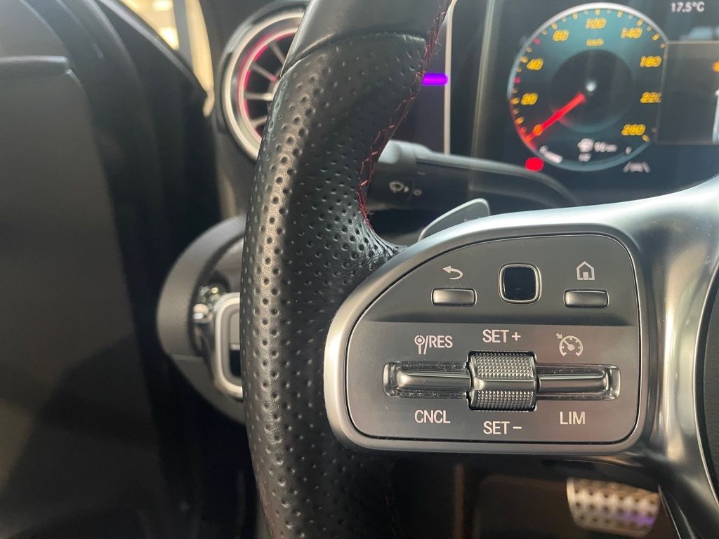 Fahrzeugabbildung Mercedes-Benz A 200 AMG Pano Navi LED Burm. KeyLess Sport KAM