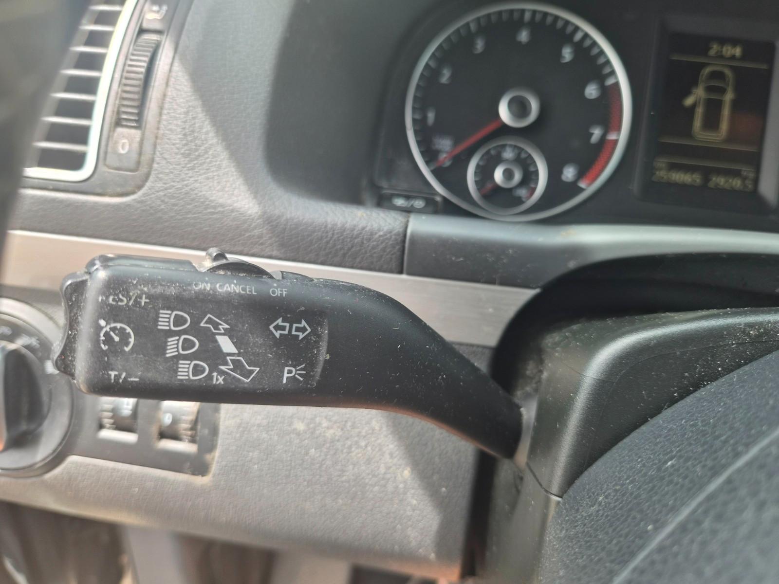 Volkswagen Touran 2014 — photo 15