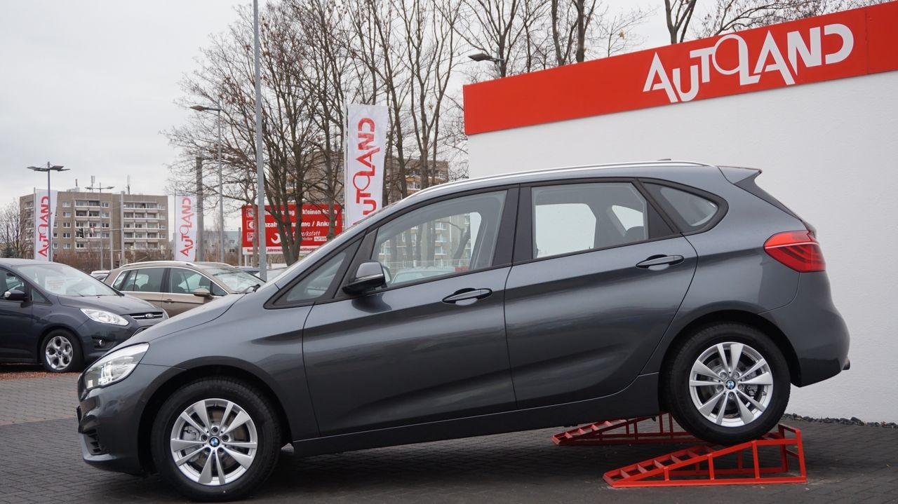 BMW 218i Active Tourer Advantage LED NAVI SHZ TEMPOM