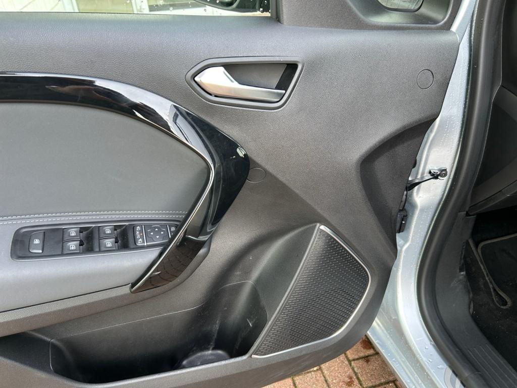 Mercedes-Benz T 180 d PROGRESSIVE EDITION 7GT*LED*AHK*KAM*MBUX