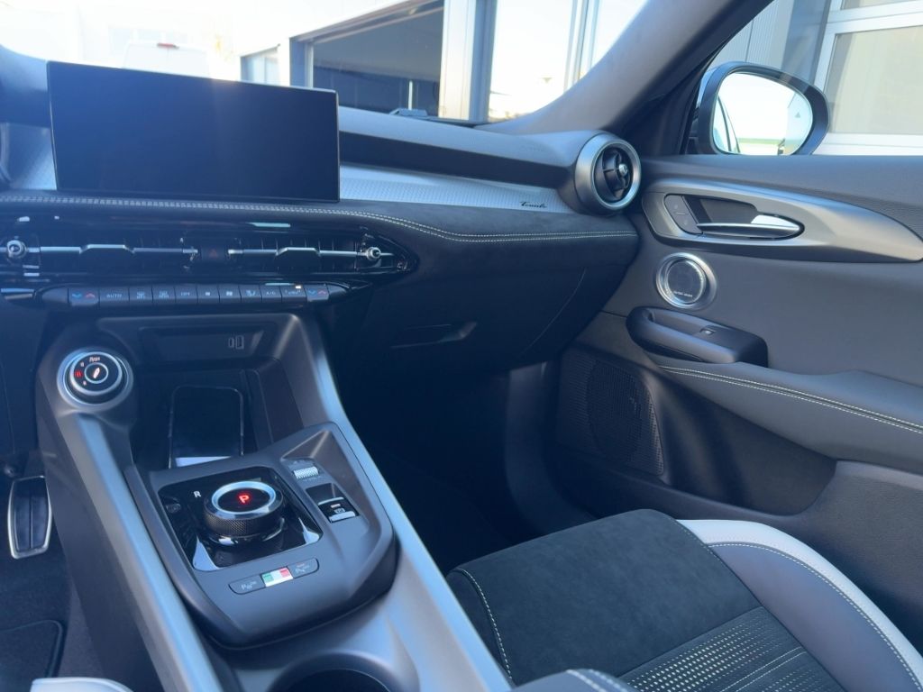 Fahrzeugabbildung Alfa Romeo Tonale Ibrida Sport Speciale Matrix Elektr. Heck