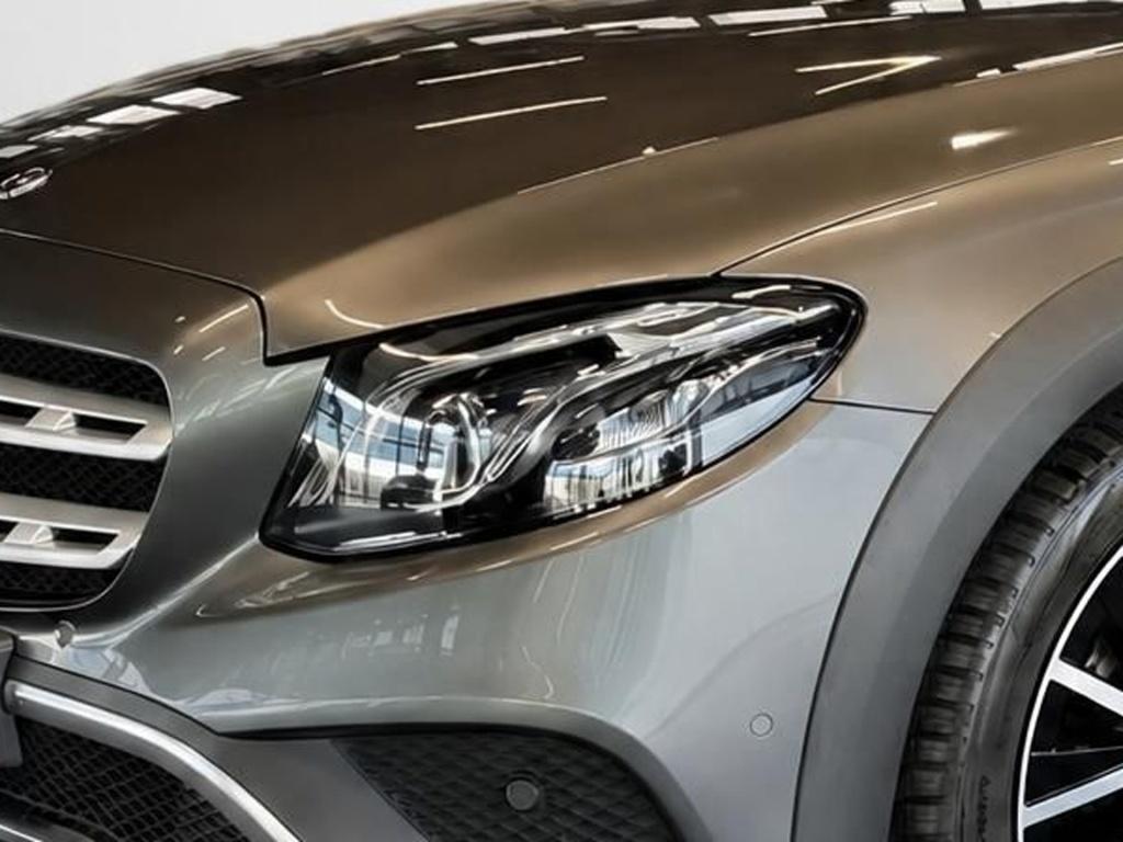 Mercedes-Benz E 220 d 4M T ALL-TERRAIN COMAND AHK DISTRO 360°
