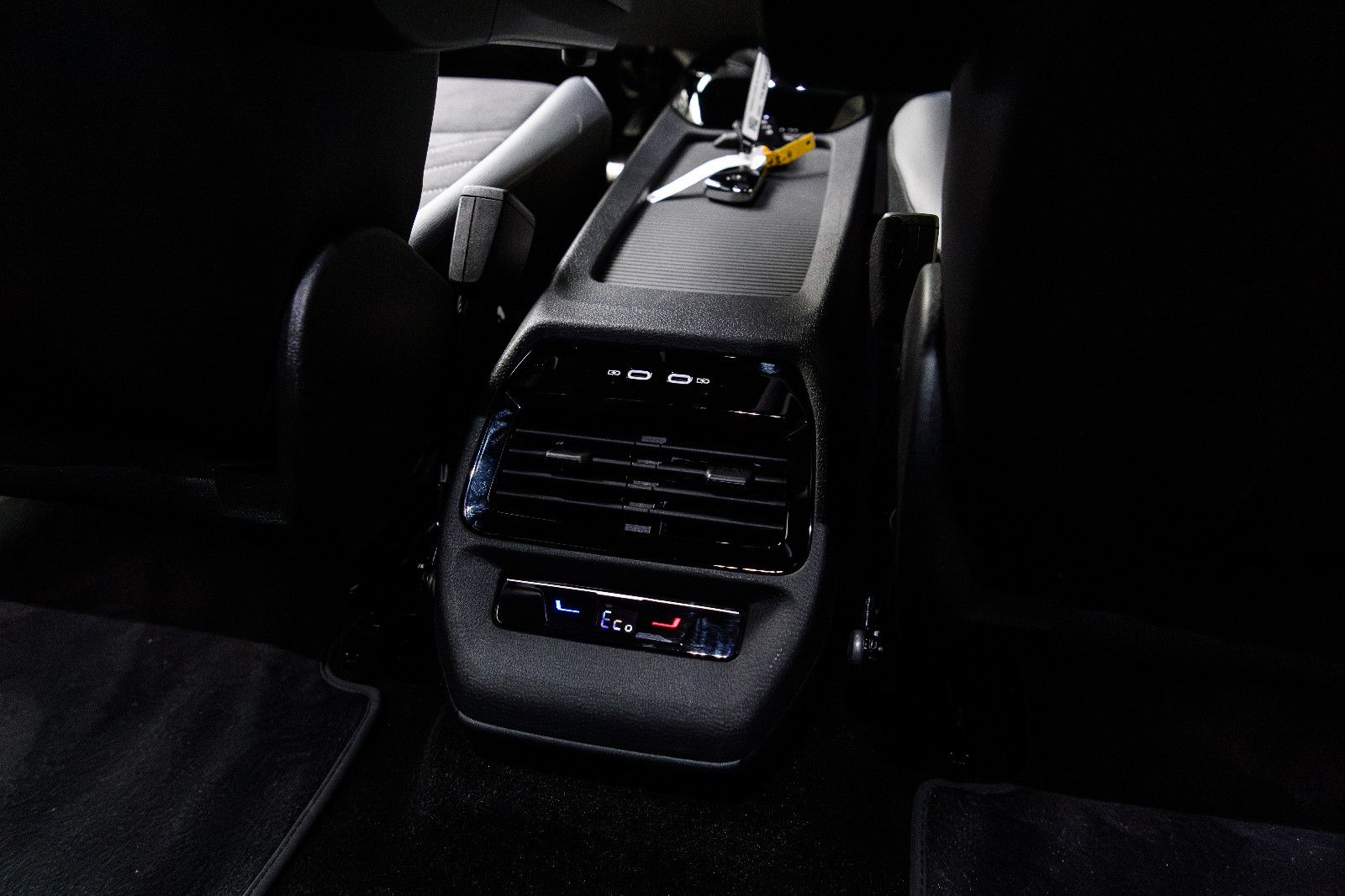 Fahrzeugabbildung Volkswagen ID.4 Pro Goal LED+KAMERA+E-HECK+WÄPU+EASY-OPEN