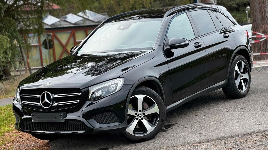 Image of Mercedes-Benz GLC 220