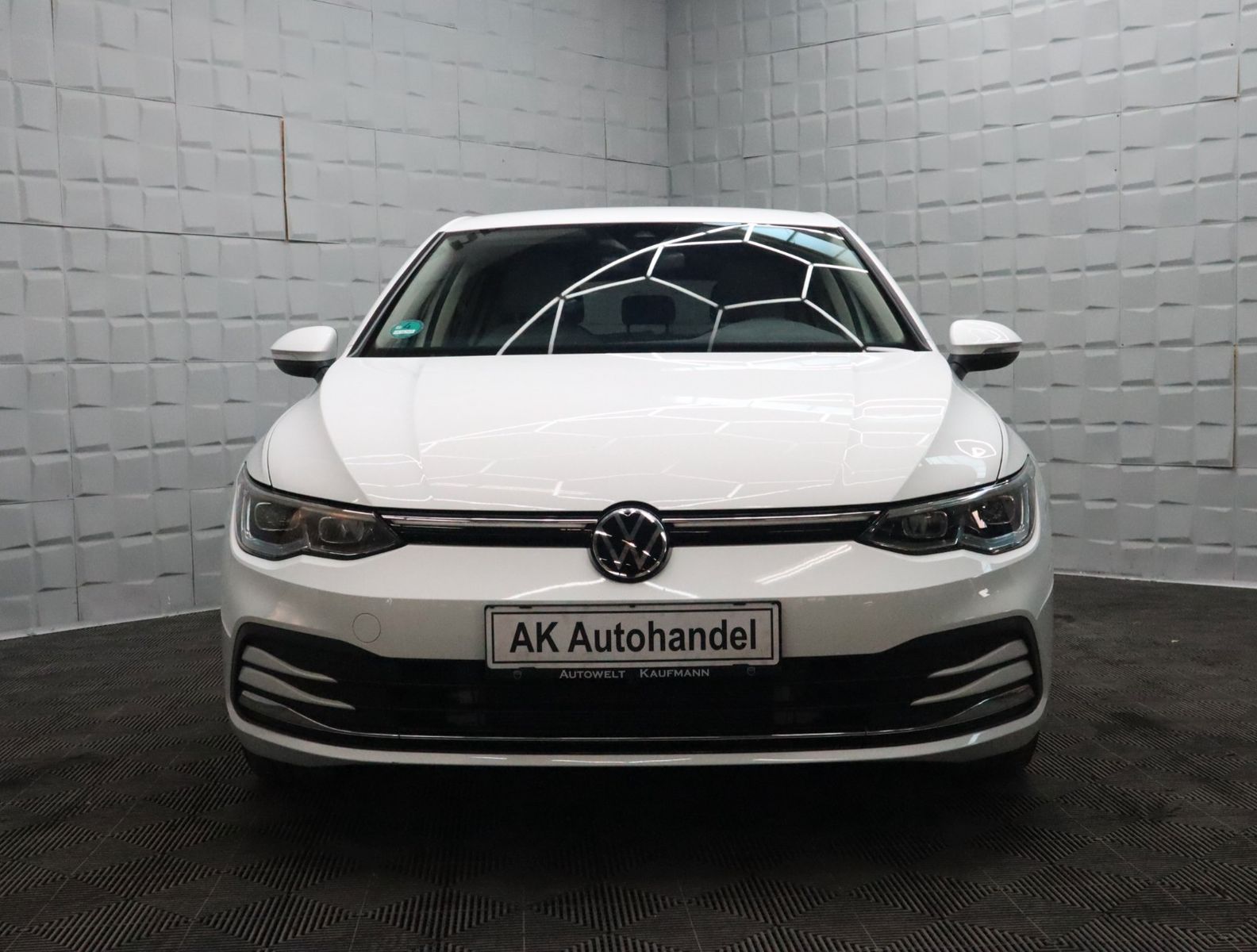 Volkswagen Golf VIII Lim. Style eHybrid 1.Hand LED Navi imagem 2