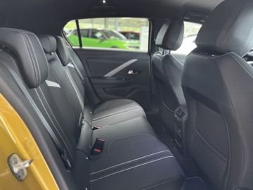 Fotografie 8 des Opel Astra 1.2 Turbo GS AHK