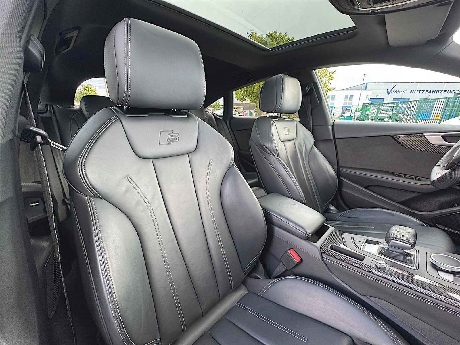 Fahrzeugabbildung Audi A5 40 TFSI S-Line Sport Carbon *ACC*Pano*LED*B&O