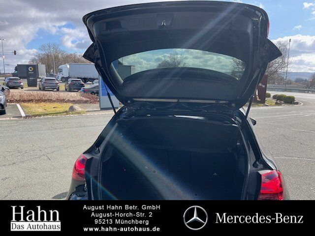 Fahrzeugabbildung Mercedes-Benz A 200 AMG/NIGHT/LED/KAM./DISTRO./AMBI/19ZOLL