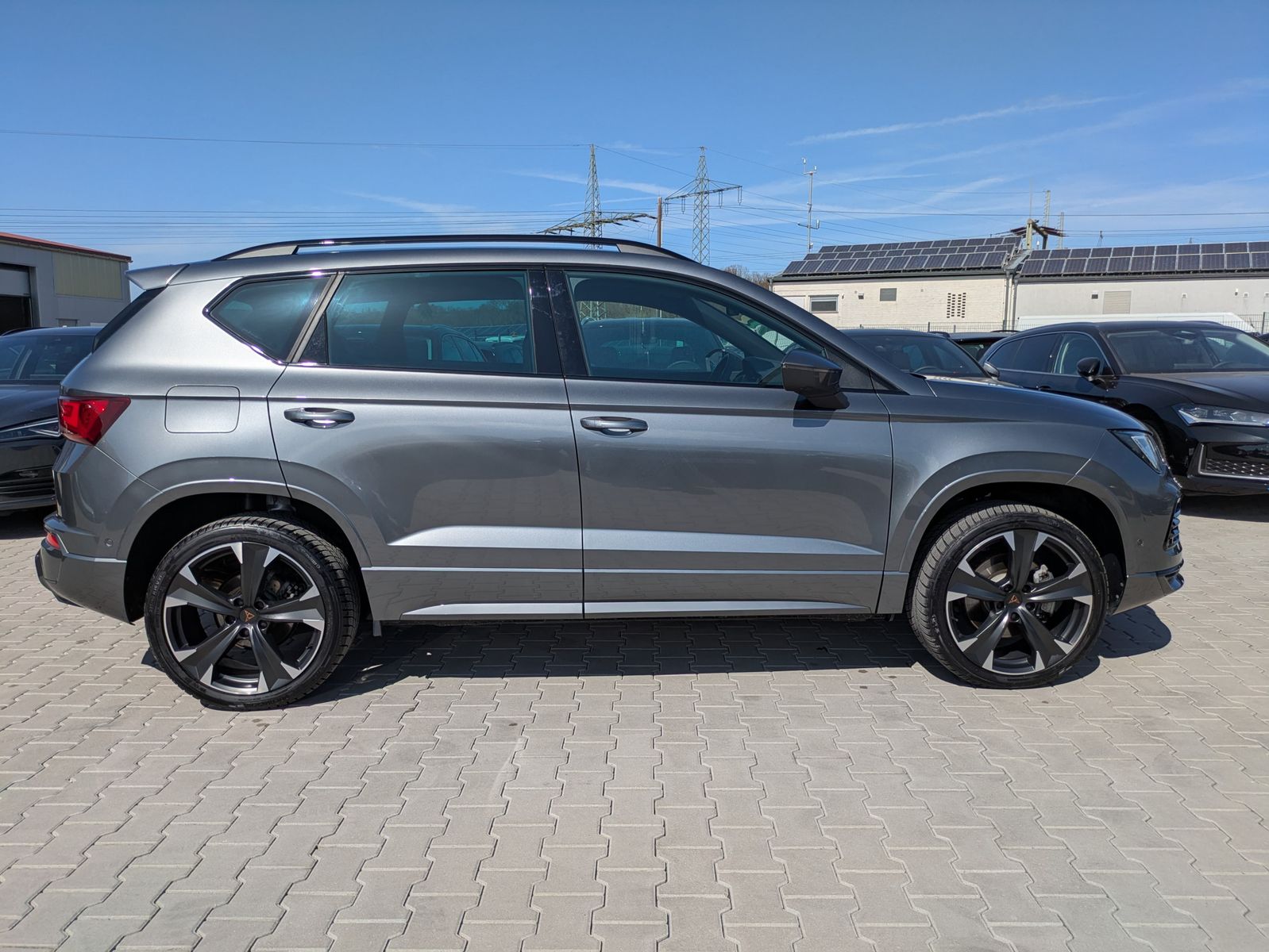 Fahrzeugabbildung CUPRA Ateca 1.5 TSI DSG AHK*LED*ACC*APP*KAMERA*19"
