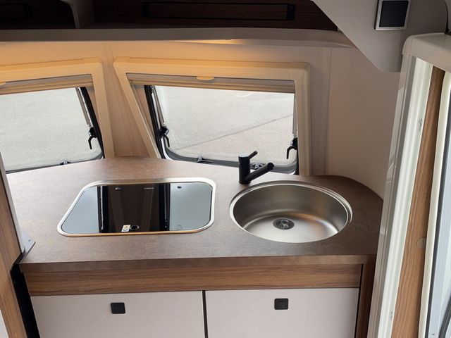 HYMER  ERIBA  HYMERCAR ERIBA Touring 320 Legend 