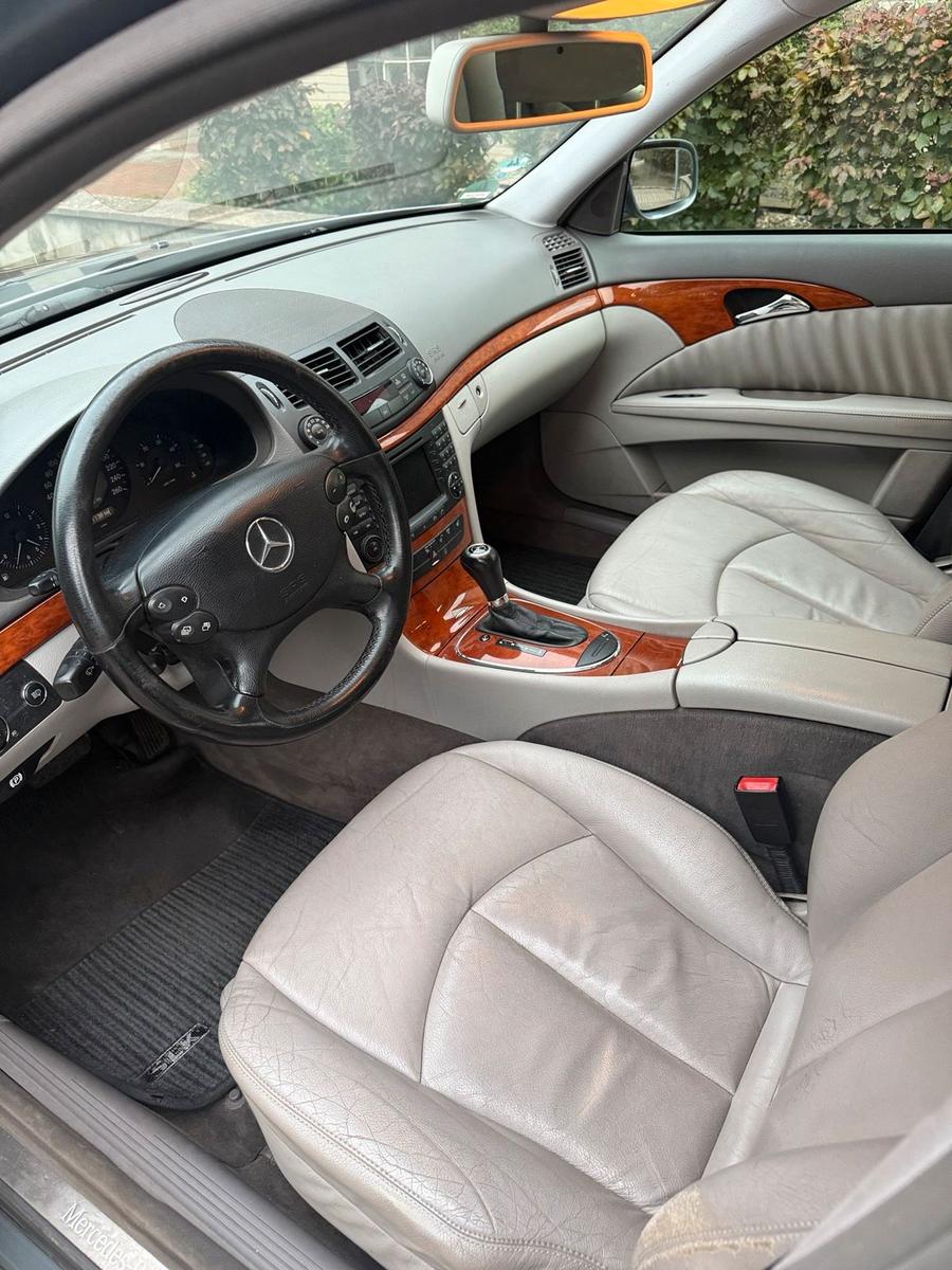 Mercedes-Benz E320 2006 — photo 5