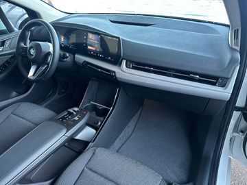 BMW 218i DAB LED RFK Parkassistent Klimaaut. PDC