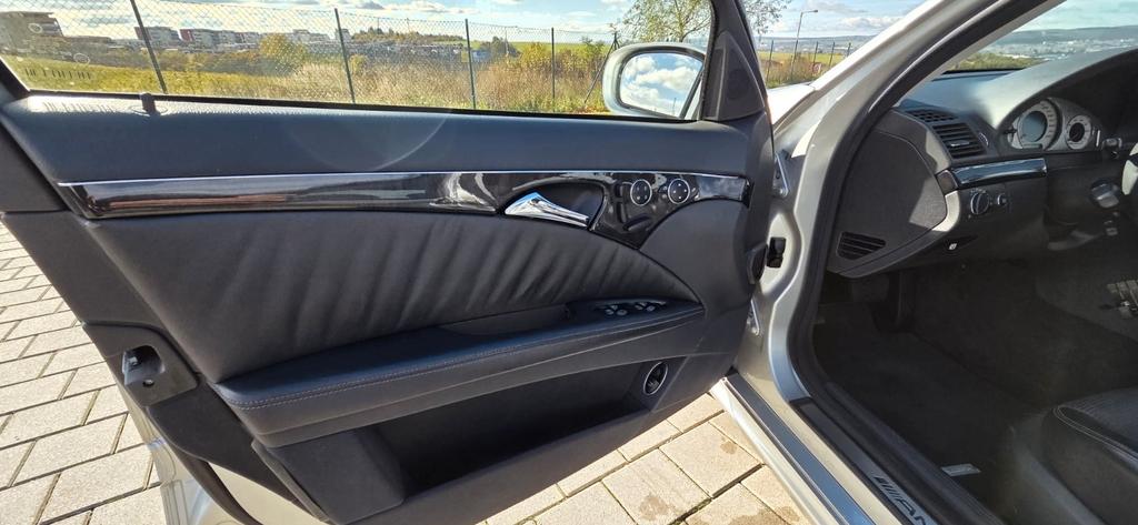 Mercedes-Benz E 55 AMG
