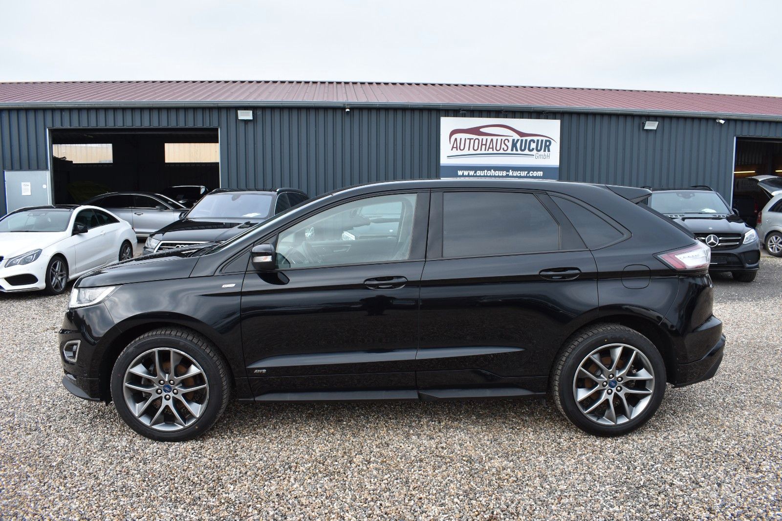 Fahrzeugabbildung Ford Edge ST-Line 4x4 Kamera Sitzbelüftung ACC