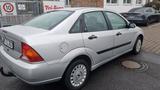 Ford Focus 1.8 Ghia Ghia - Ford Focus aus 2000: Ghia