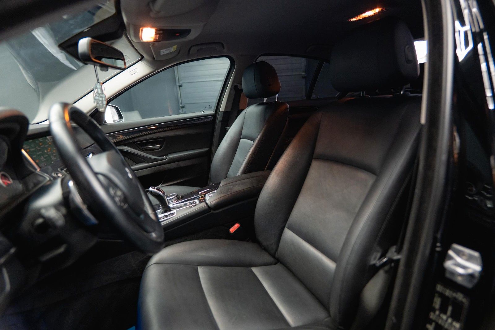 Fahrzeugabbildung BMW 535i Sport Limousine *20Zoll*REMUS*Eibach*380PS*