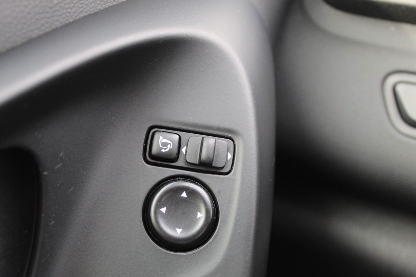 Fahrzeugabbildung Renault Kadjar Crossborder Automatik*Navi*Leder*Bose